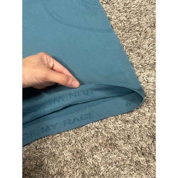 Lululemon Swiftly Tech Racerback Tank Top Slim Fit Running Illuminight Blue 6 - Picture 4 of 7